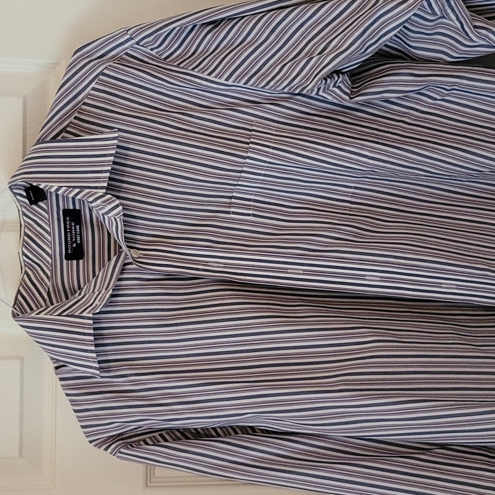 Men's dress shirts, lot of 2